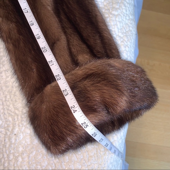 Genuine Vintage Mink Fur Coat in Brown - Picture 13 of 13
